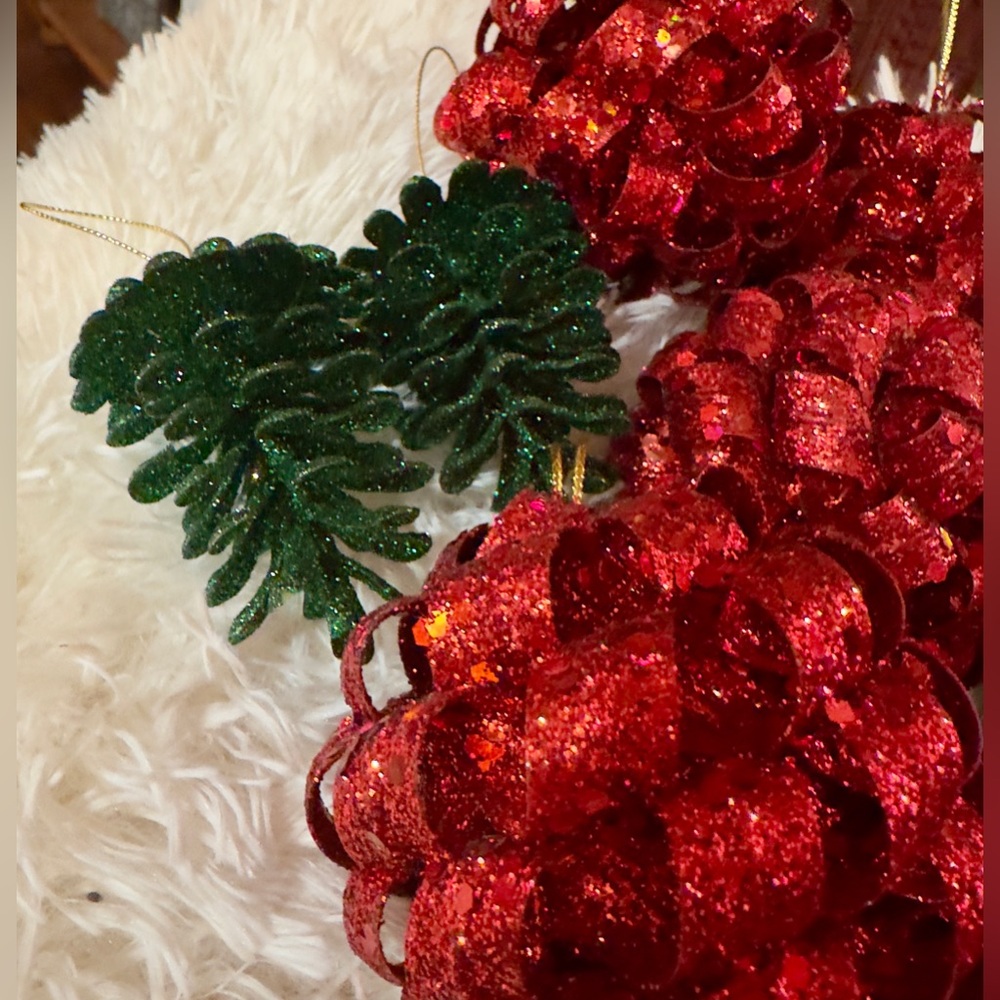Festive Red & Green Holiday Ornament Set - Picture 5 of 6